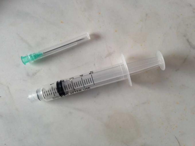 jeringuilla retractable de la seguridad de los materiales consumibles médicos disponibles 3ML con el certificado del CE