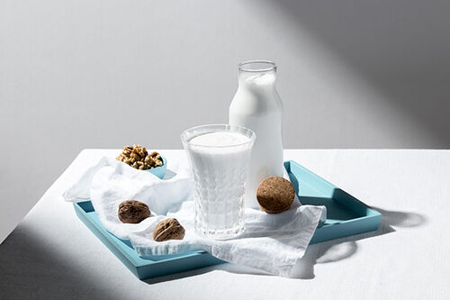 Últimas noticias de la empresa sobre Entendiendo la Leche A2: Una Alternativa Láctea Amigable para la Digestión